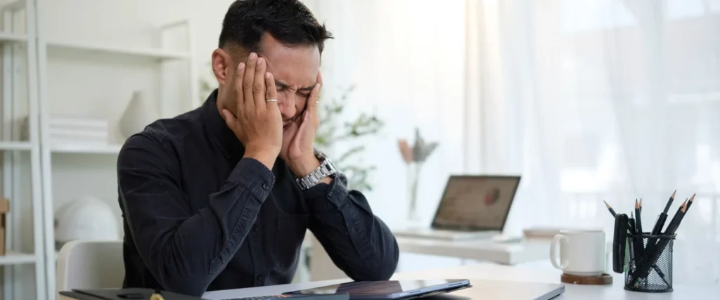Estrés crónico y burnout causas, síntomas y cómo prevenir el agotamiento laboral